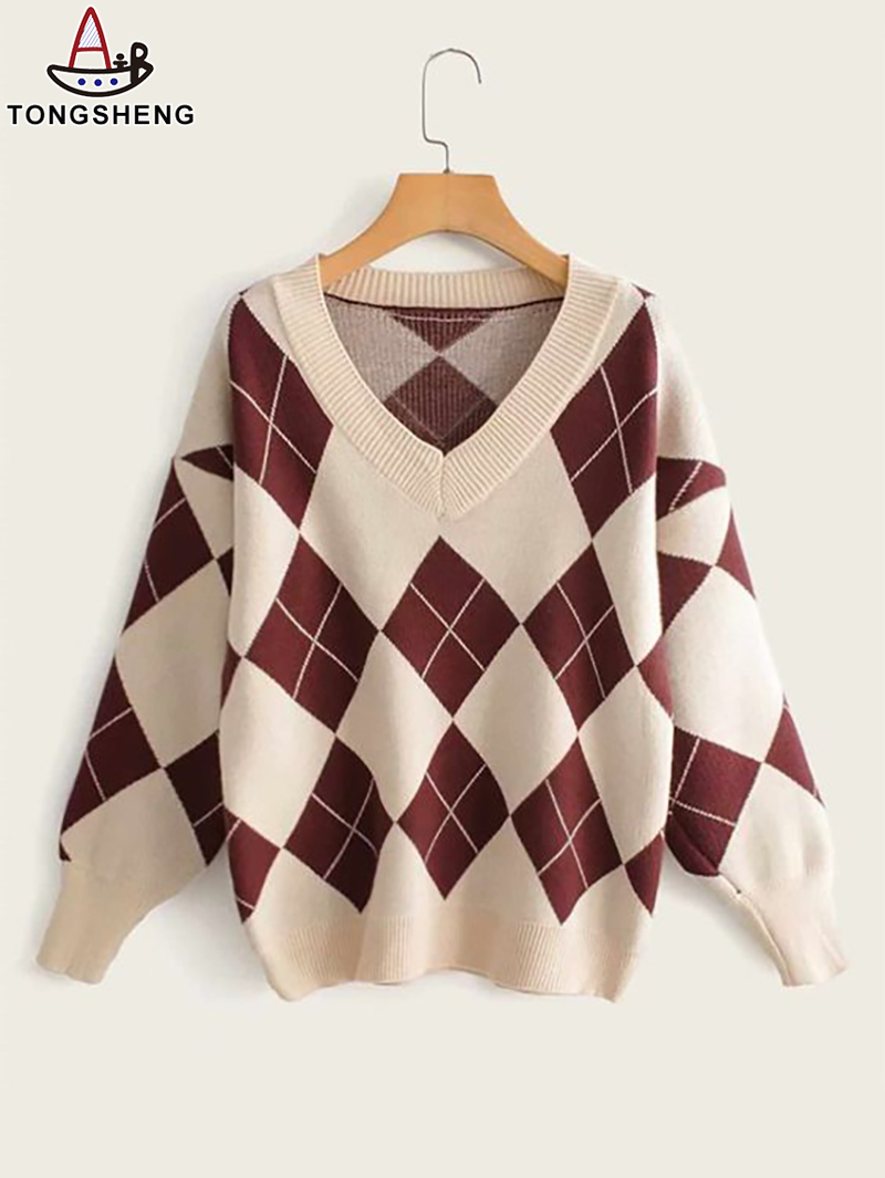 V-neck pink plaid sweater, loose and comfortable fit