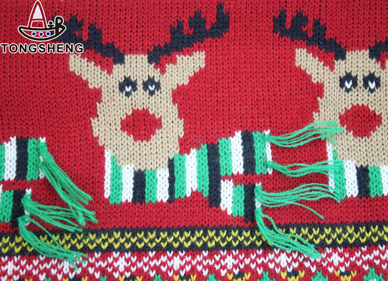 Reindeer scarf on Christmas sweater with three-dimensional craftsmanship