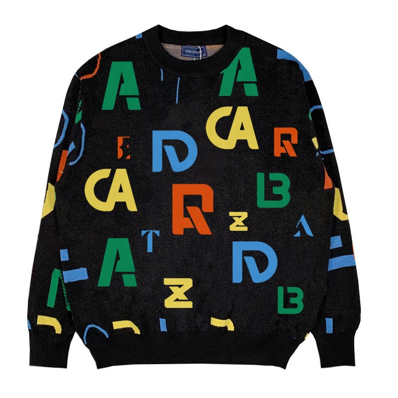 The black crew-neck sweater is full of letters, low-key and with small highlights