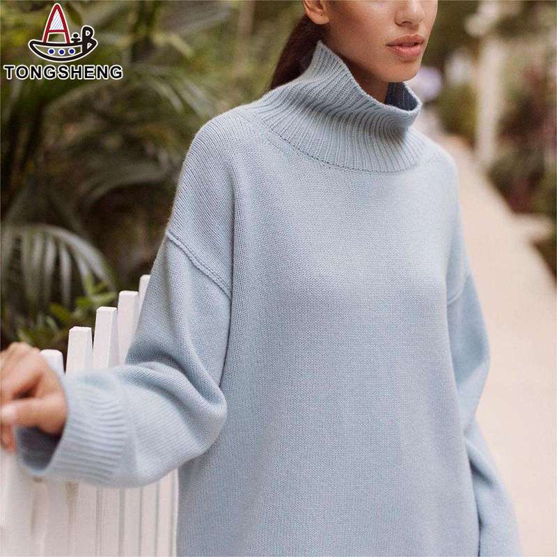 The collar of the faux turtleneck cashmere sweater can be folded into different styles according to your preference