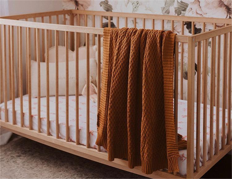 How to Safely Use Blanket in Crib ?