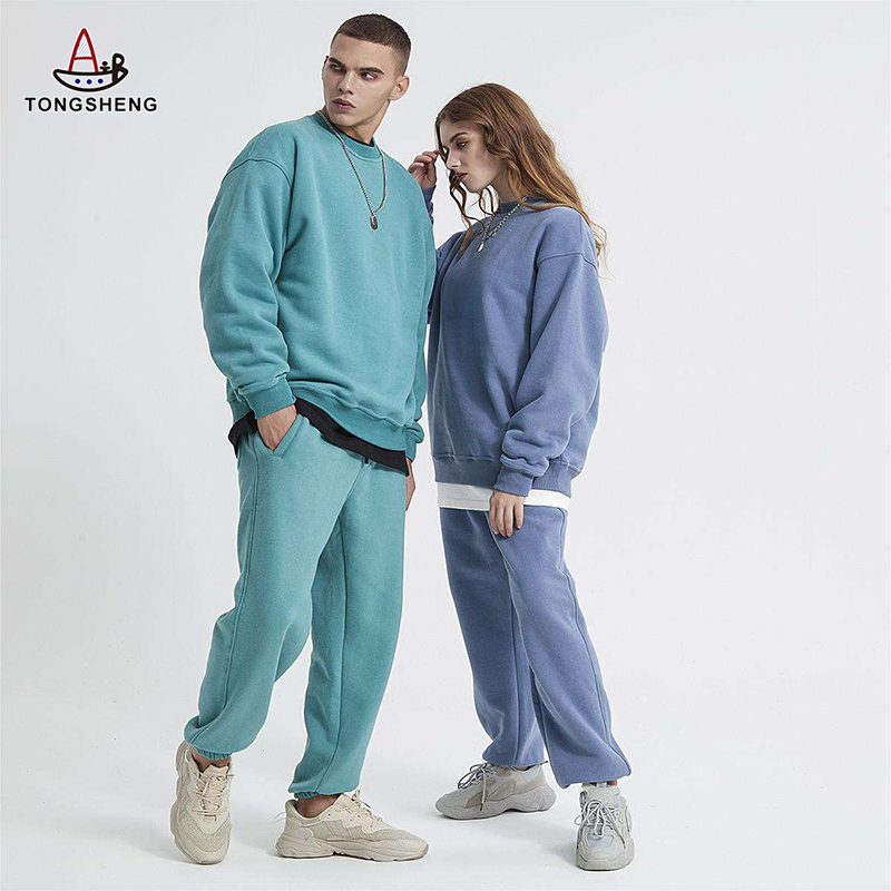 men's and women's sports pullover suit