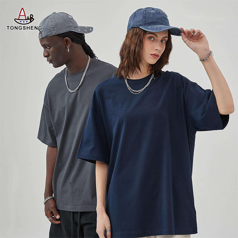 Men's and women's solid color T-shirts